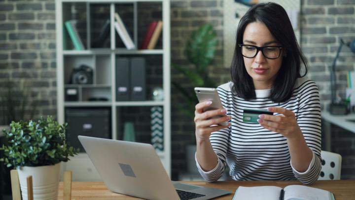 Women learning on multiple devices 